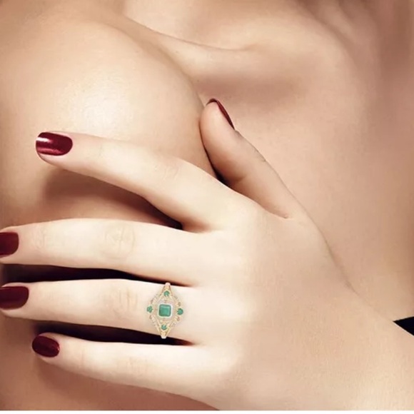 Green Zircon Vintage Style Jewelry Ring Size 6 - Picture 4 of 8